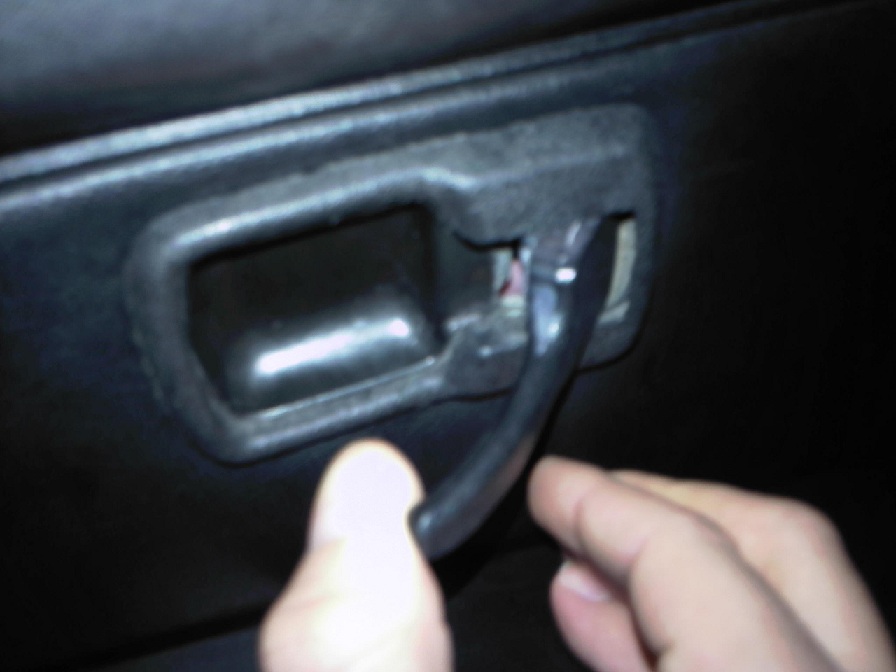 porsche944_doorhandle.jpg